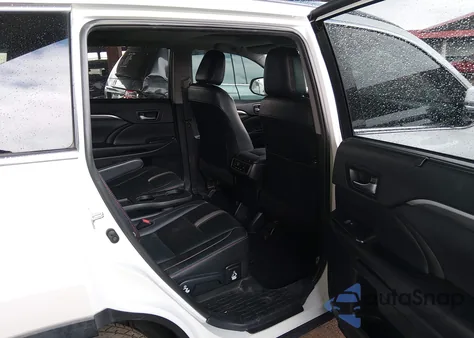 2019 Toyota Highlander Se z USA, uszkodzony, nr VIN 5TDKZRFH7KS569153